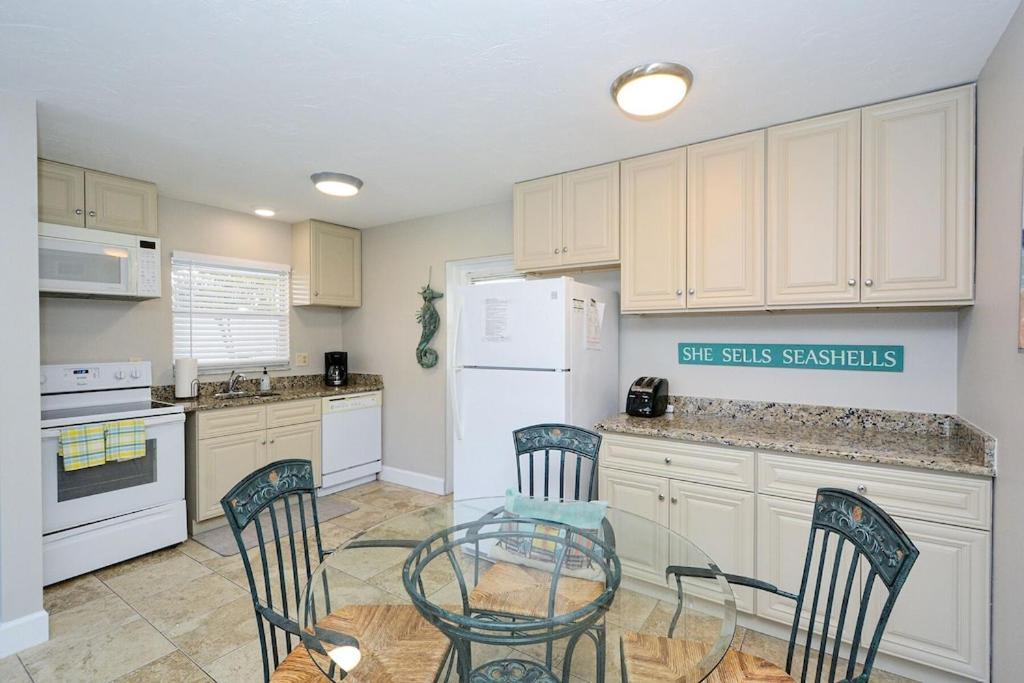 Canal 309 - Right In Siesta Key Village! المظهر الخارجي الصورة