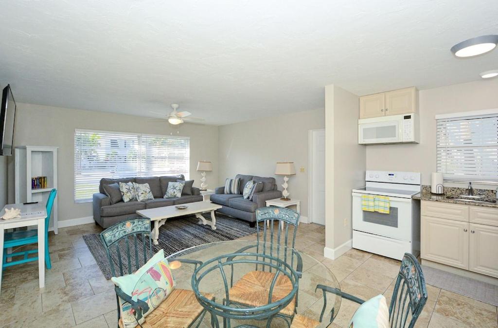 Canal 309 - Right In Siesta Key Village! المظهر الخارجي الصورة