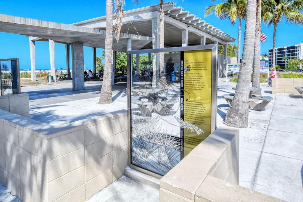 Canal 309 - Right In Siesta Key Village! المظهر الخارجي الصورة
