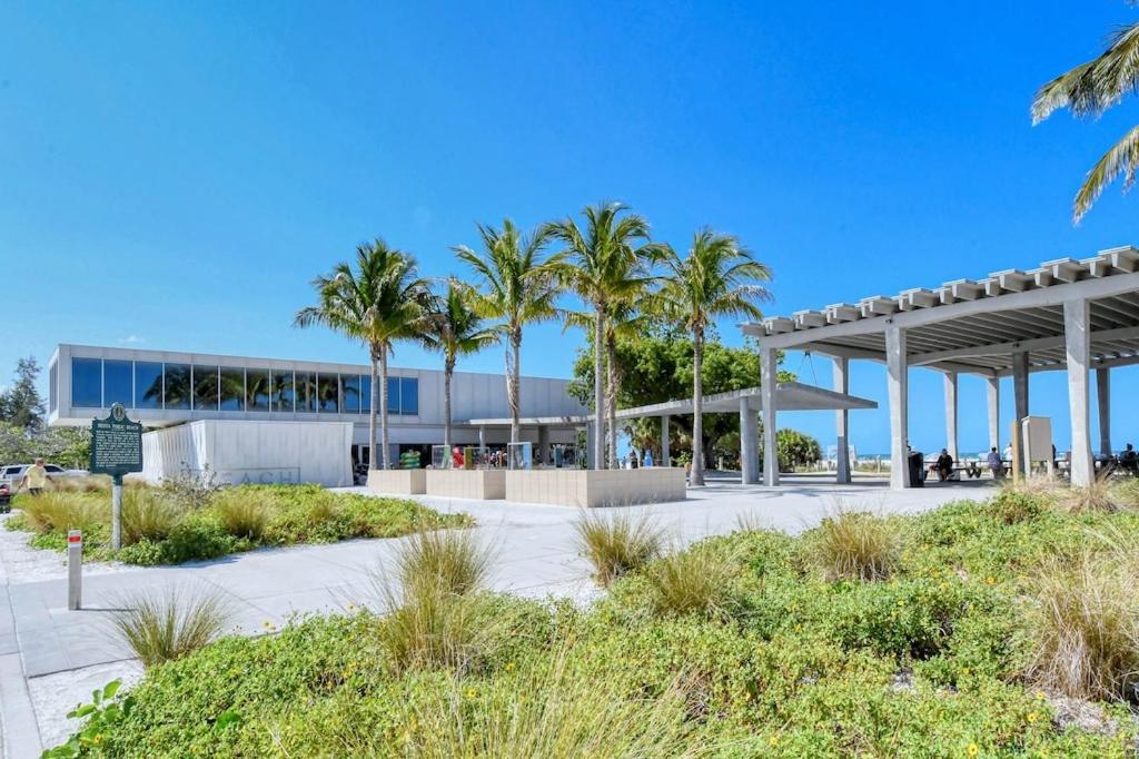 Canal 309 - Right In Siesta Key Village! المظهر الخارجي الصورة